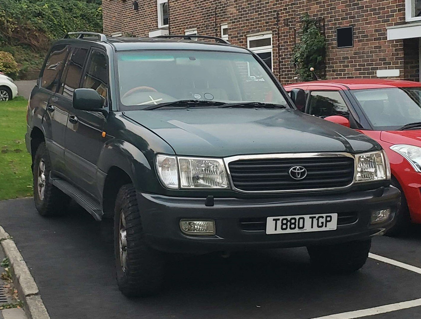 T880TGP, Toyota Land Cruiser 100 (J100), 1998–2007