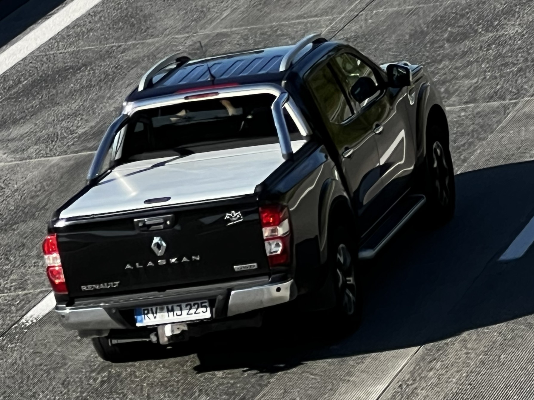 RV MJ 225, Renault Alaskan 1st gen (U55), 2017–