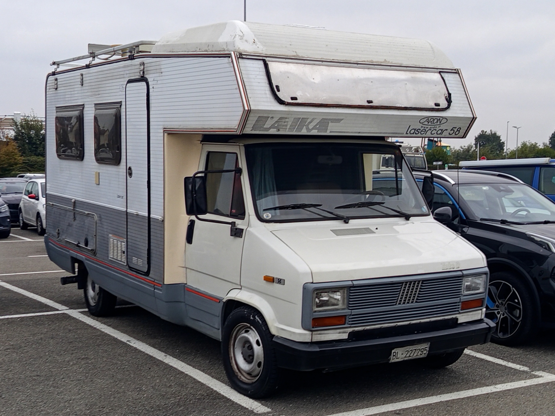 BL 227295, Laika Lasercar 