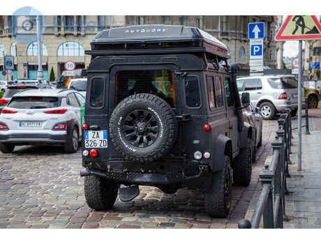 ZA 326 ZD, Land Rover Defender