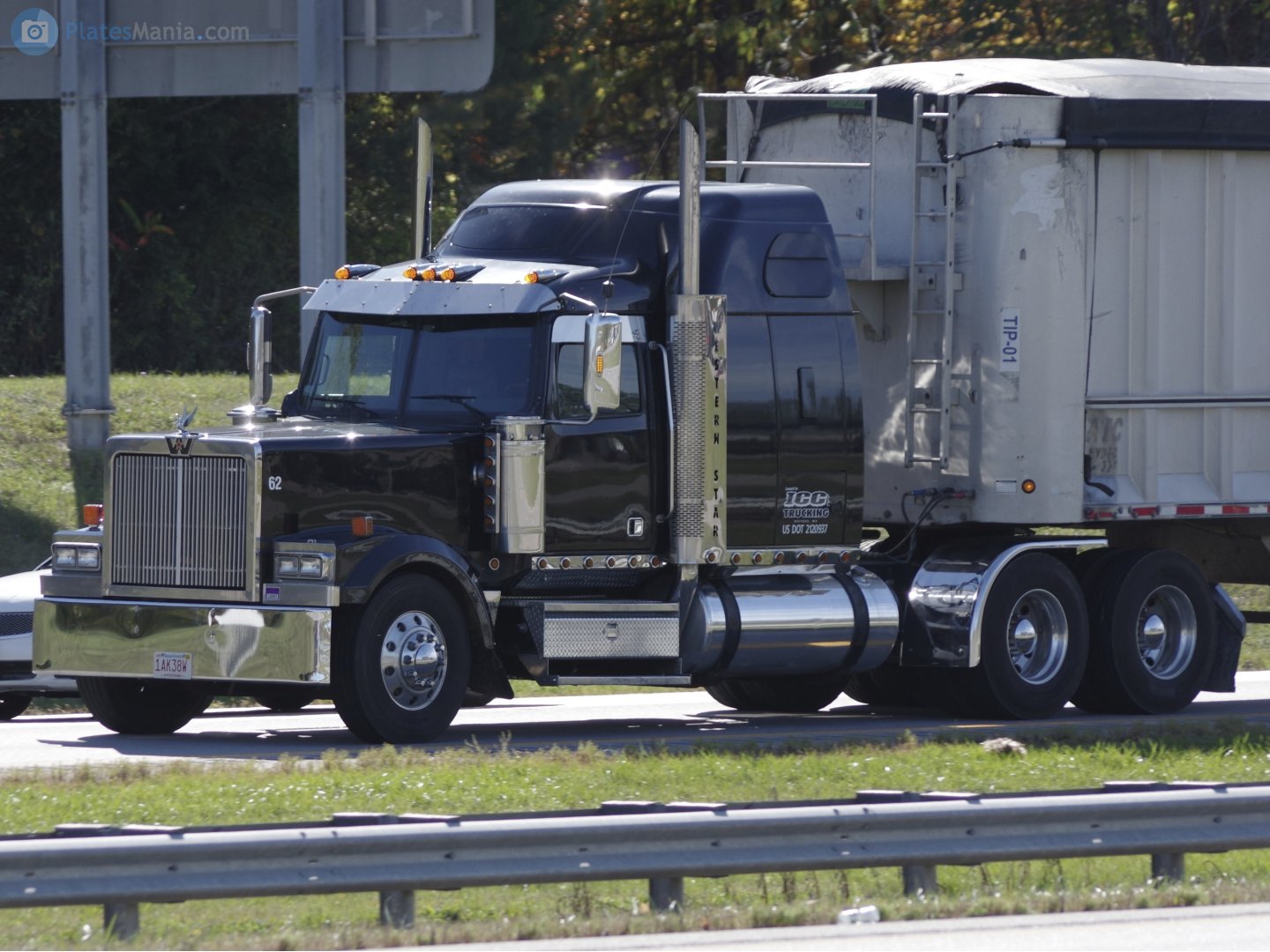 1AK38W, Western Star 4900 