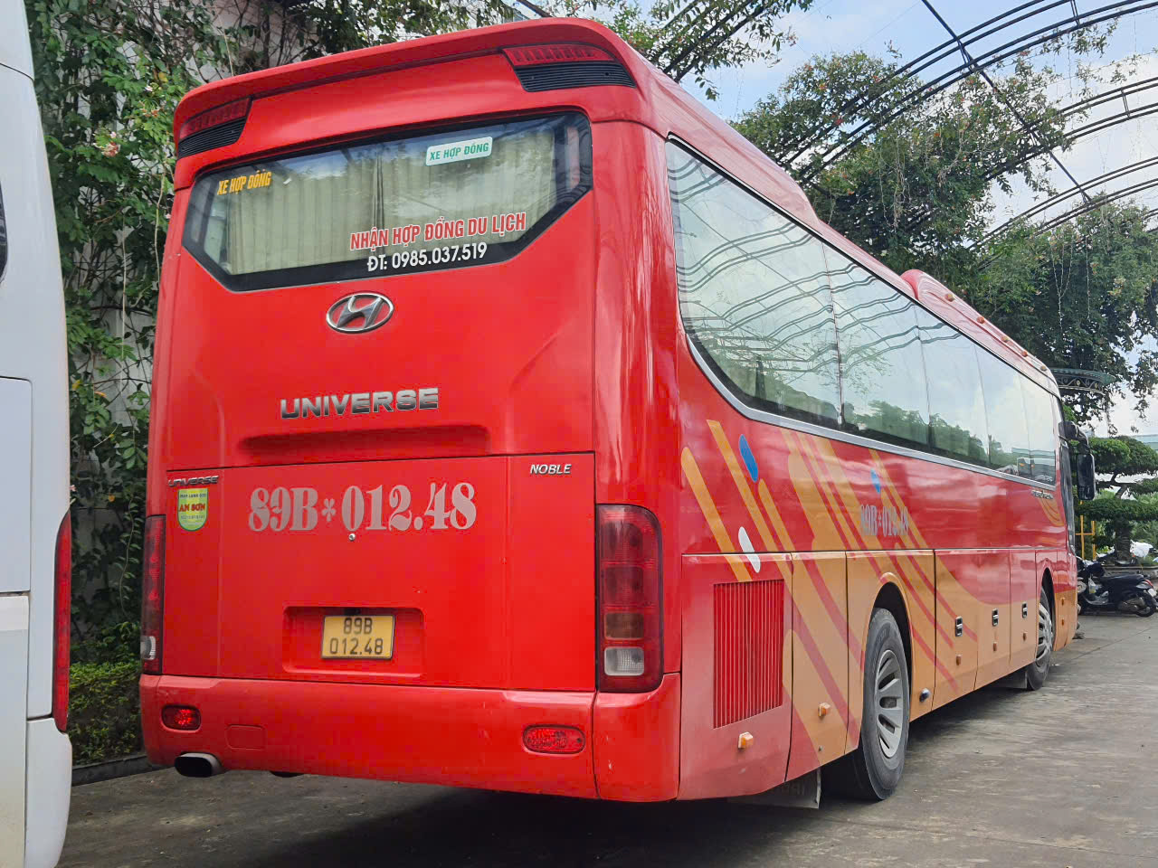 89B-012.48, Hyundai Universe Xpress 