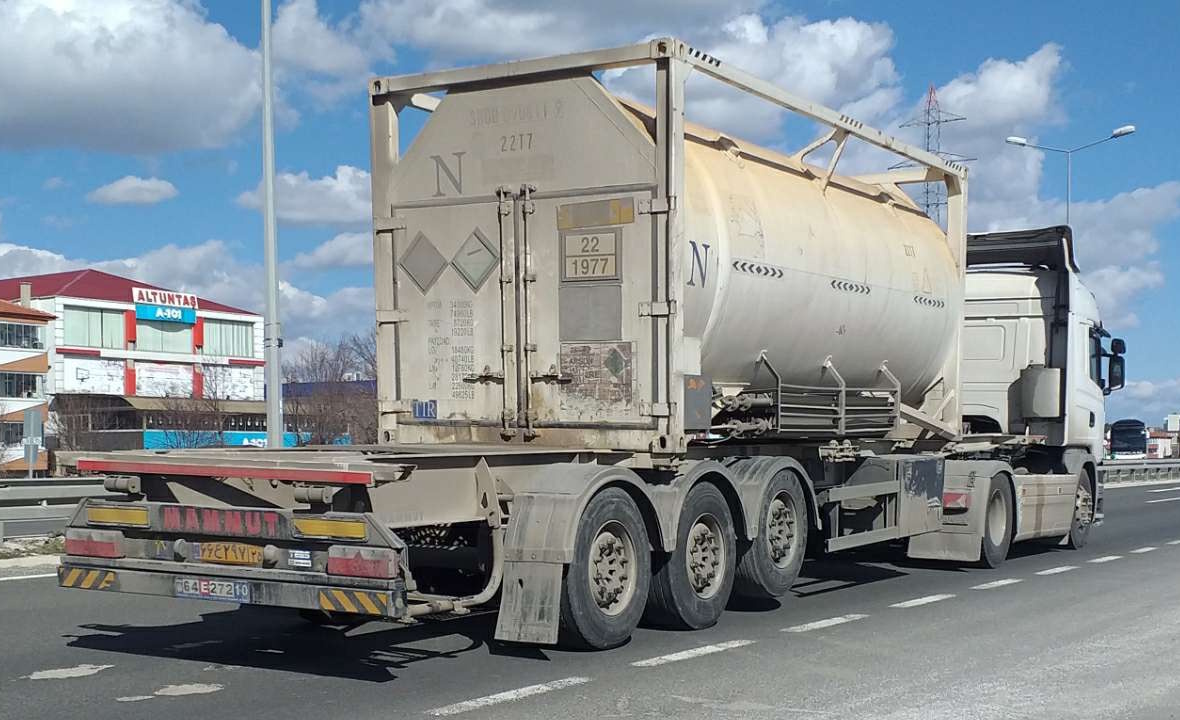 ۶۶ع۲۹۷ ۲۵, Mammut Trailer 