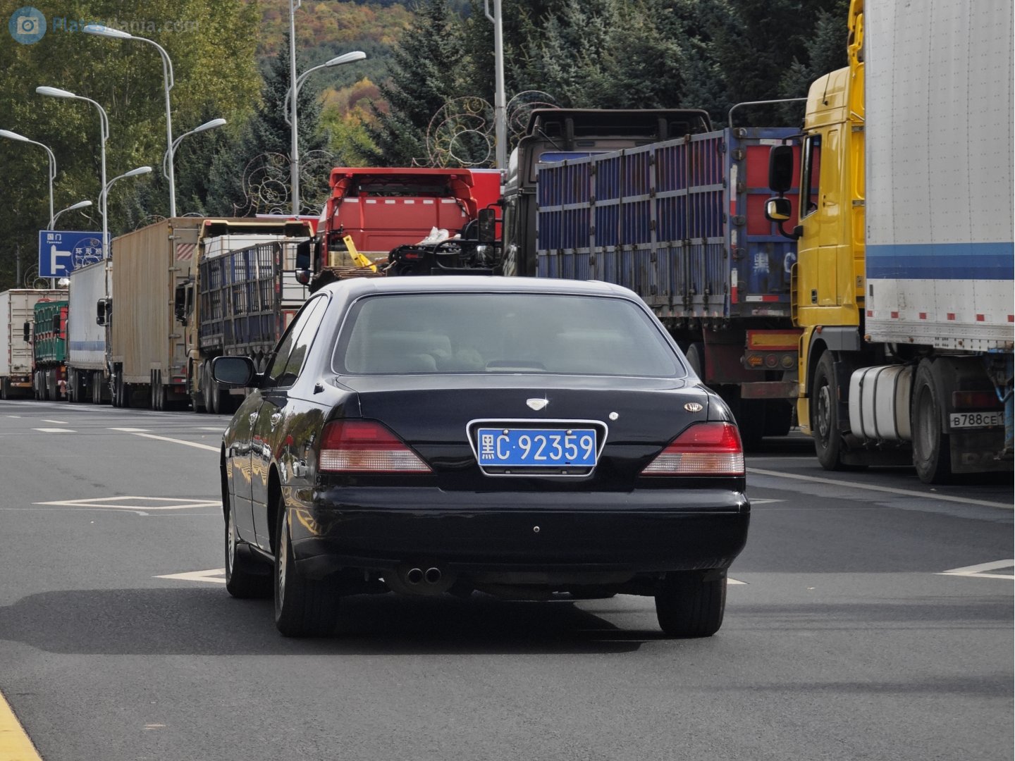 黑C·92359, Nissan Cedric 9th gen (Y33), 1995–1999