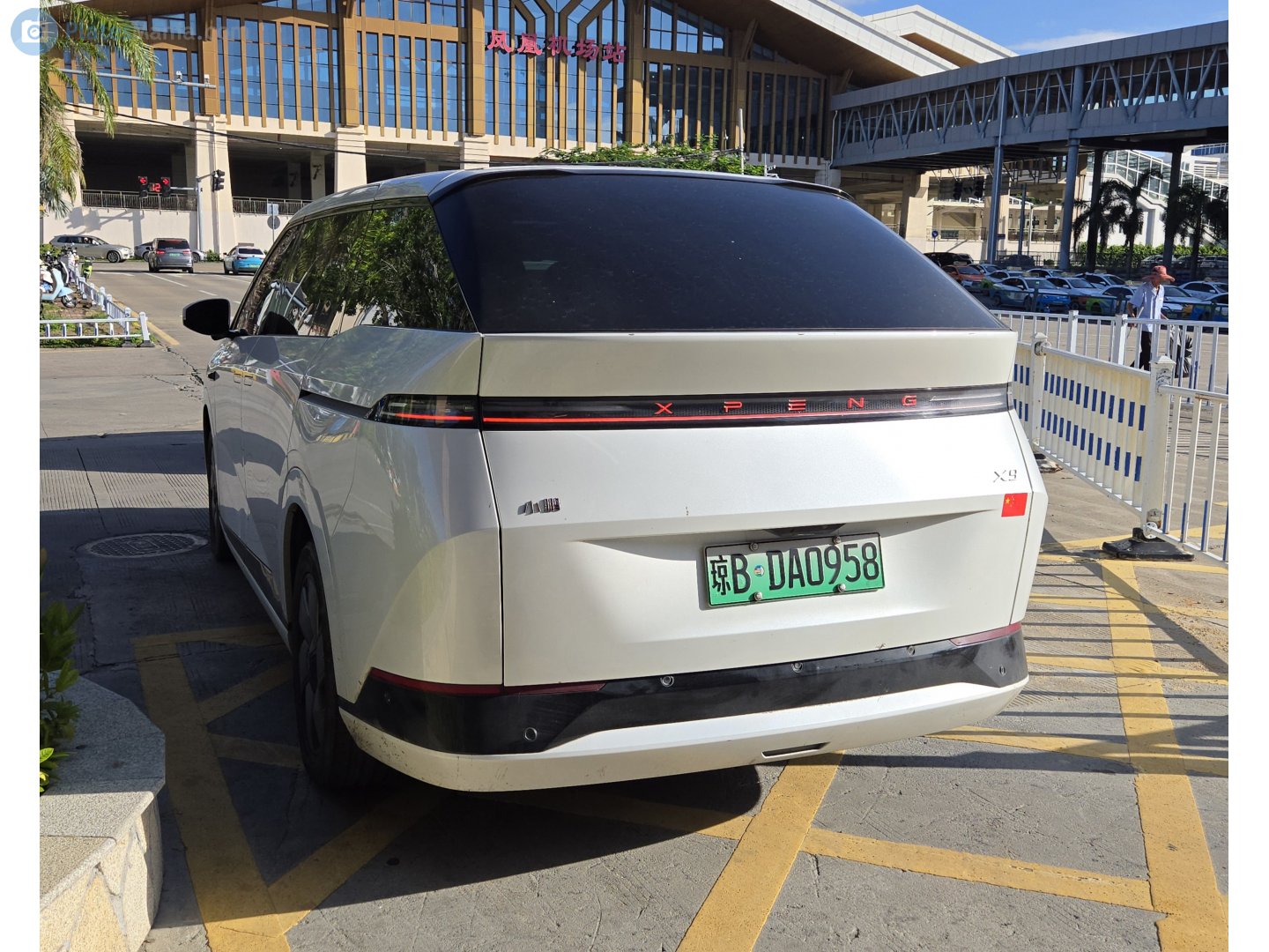 琼B·DA0958, XPeng X9 1st gen, 2023–