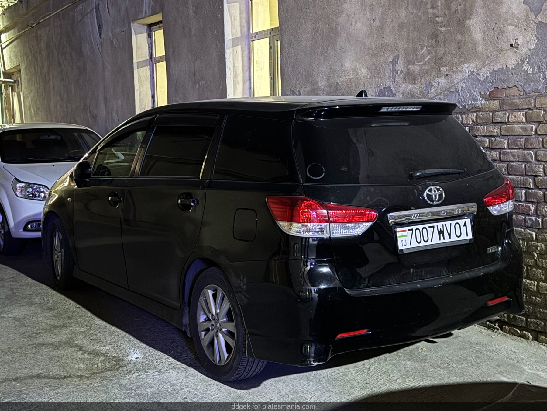 7007WV01, Toyota Wish 2nd gen (AE20), 2009–2017