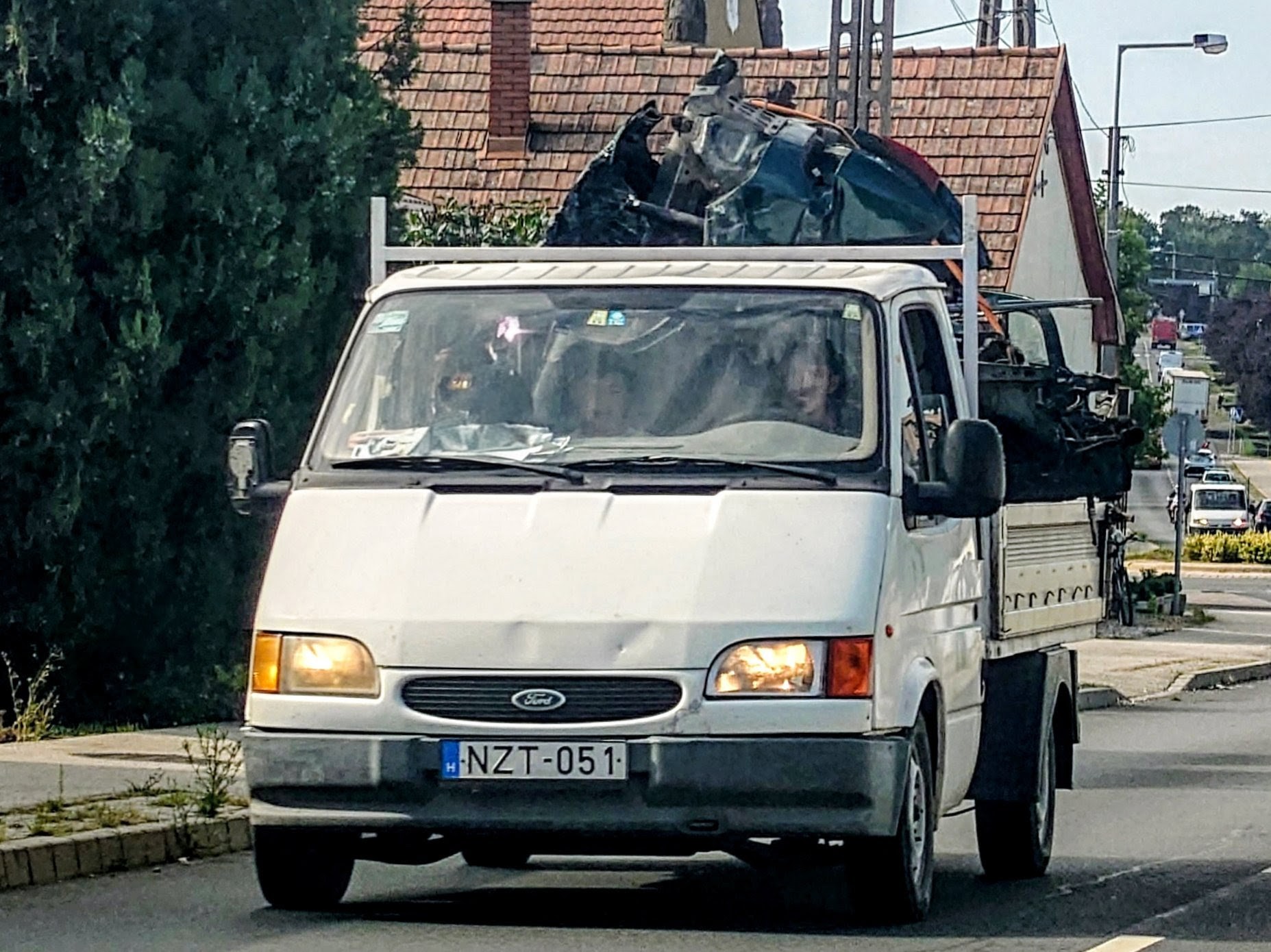 NZT-051, Ford Transit 2nd gen Single Cab, 1986–2003