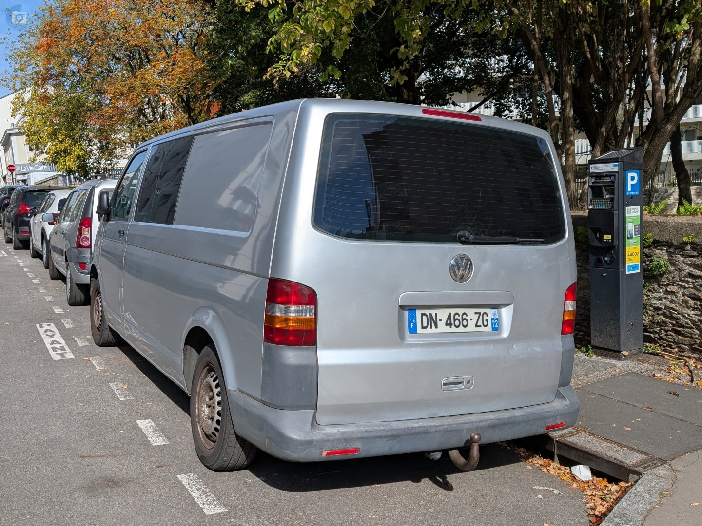 DN-466-ZG, Volkswagen Transporter 5th gen Van (T5) (7E/7H), 2003–2009