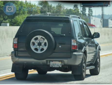 4UUY649, Isuzu Rodeo