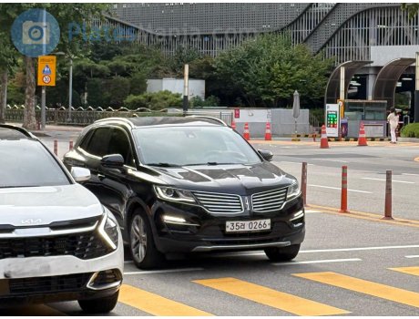 35러 0266, Lincoln MKZ