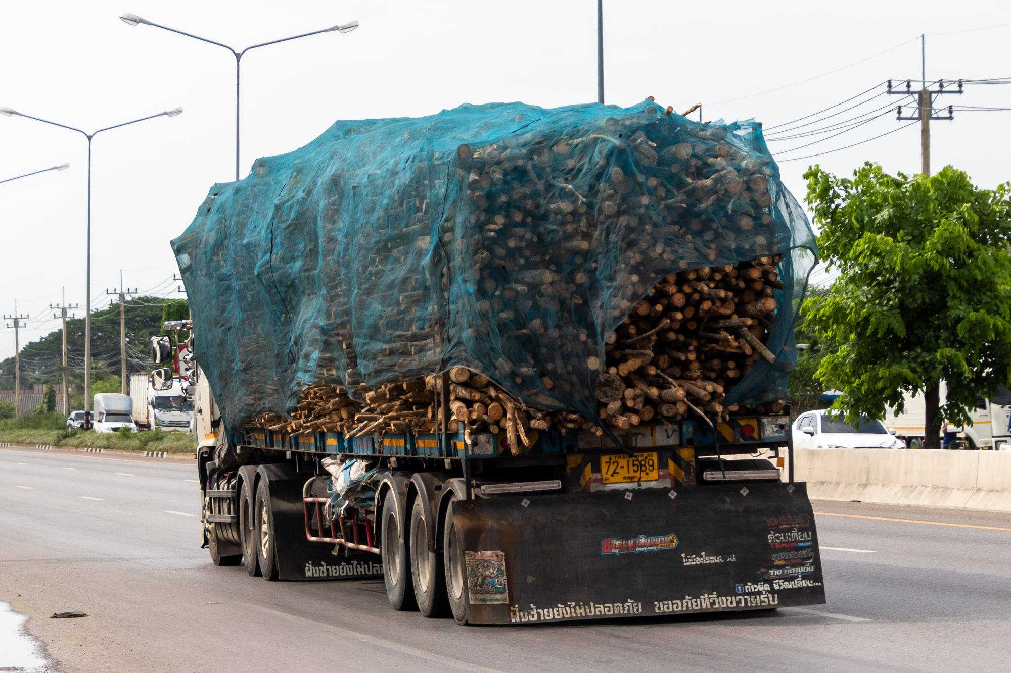 72-1589, Trucks and buses 