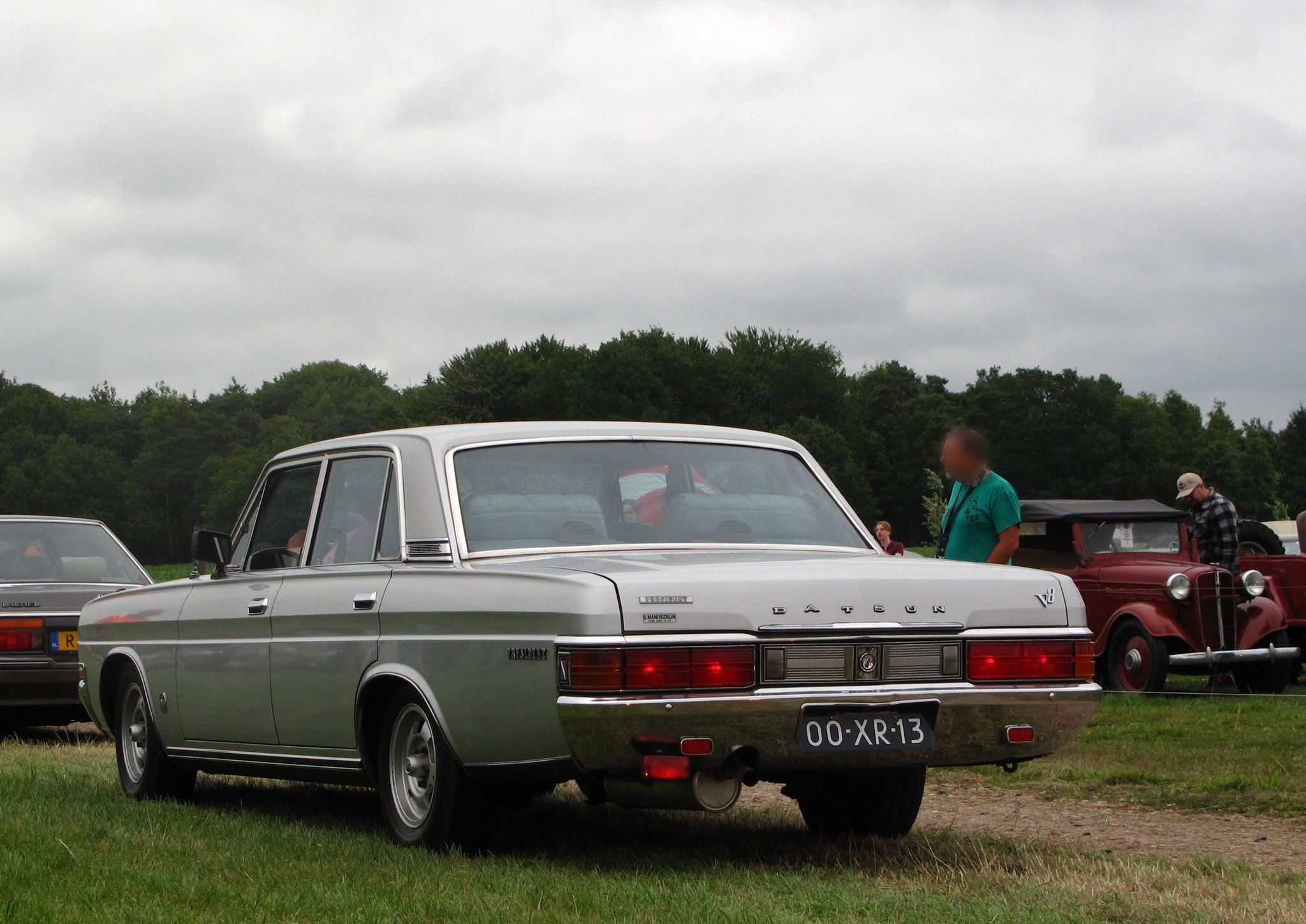 00-XR-13, Nissan President 2nd gen (H250), 1st facelift, 1977–1982