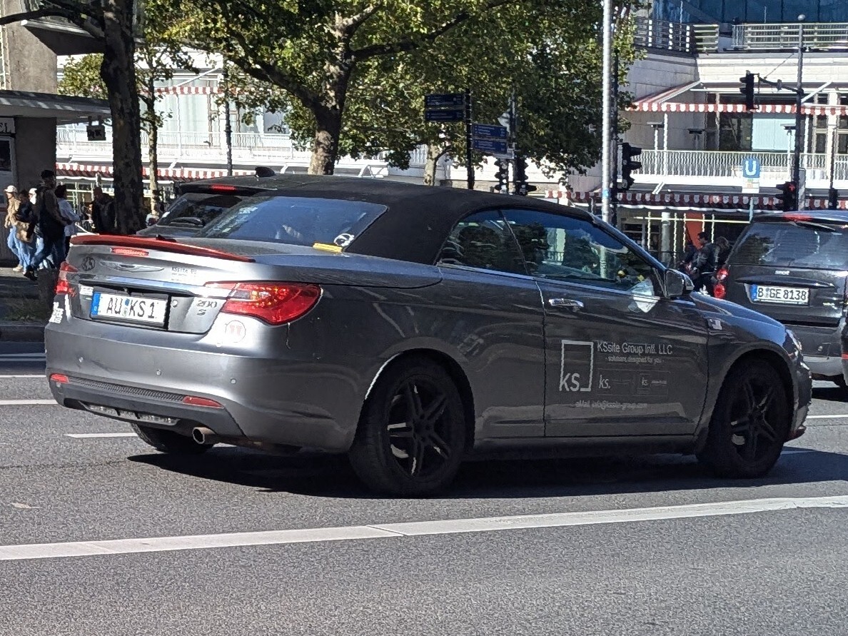 AU KS 1, Chrysler 200 1st gen Convertible (JS), 2011–2013