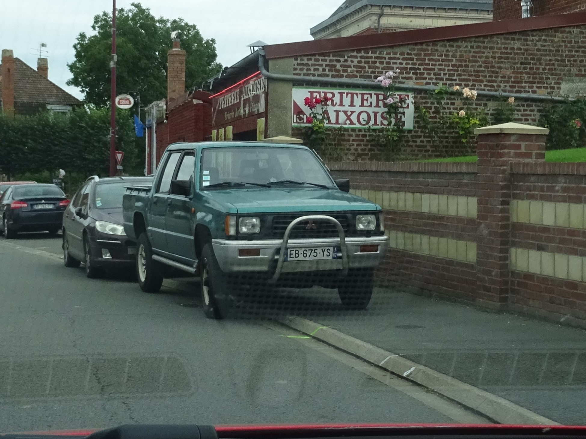 EB-675-YS, Mitsubishi L200 2nd gen (K00/K10/K20/K30), 1986–1996 (–2007 for BR-market)