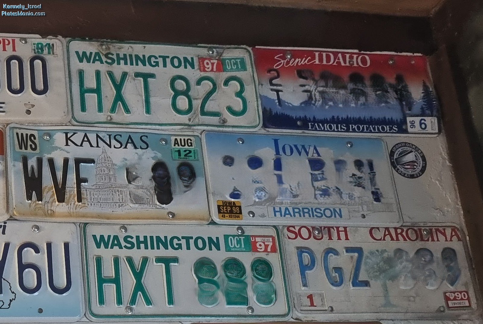 HXT 823, License plate without vehicle 