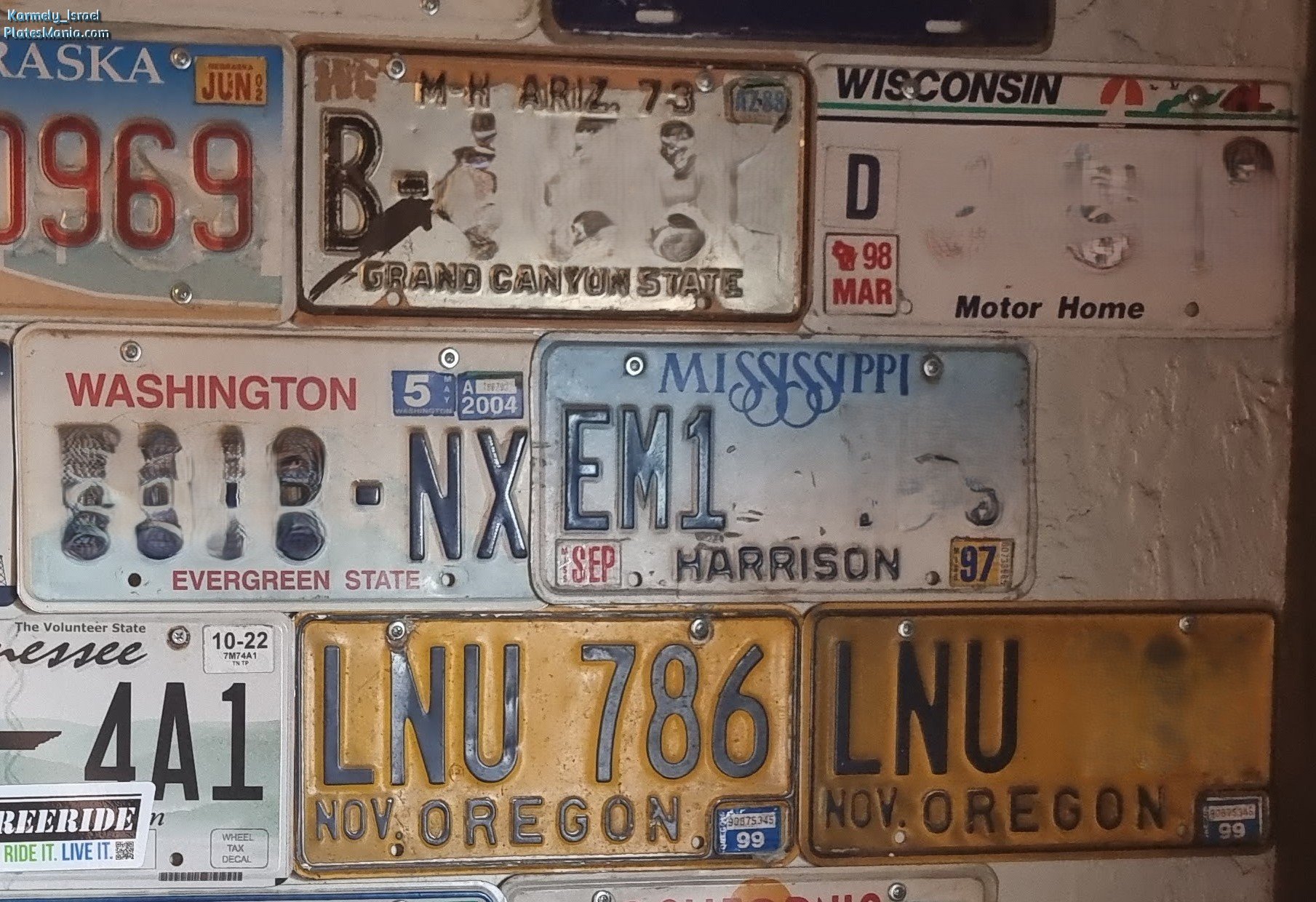 LNU 786, License plate without vehicle 