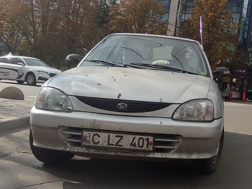 C LZ 401, Daihatsu Charade 4th gen Sedan (G200), 1993–2000