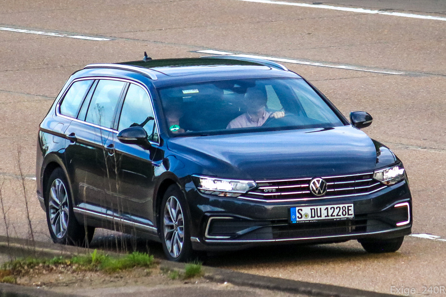 S DU 1228 E, Volkswagen Passat 8th gen Variant (B8; 3G), 2015–2023