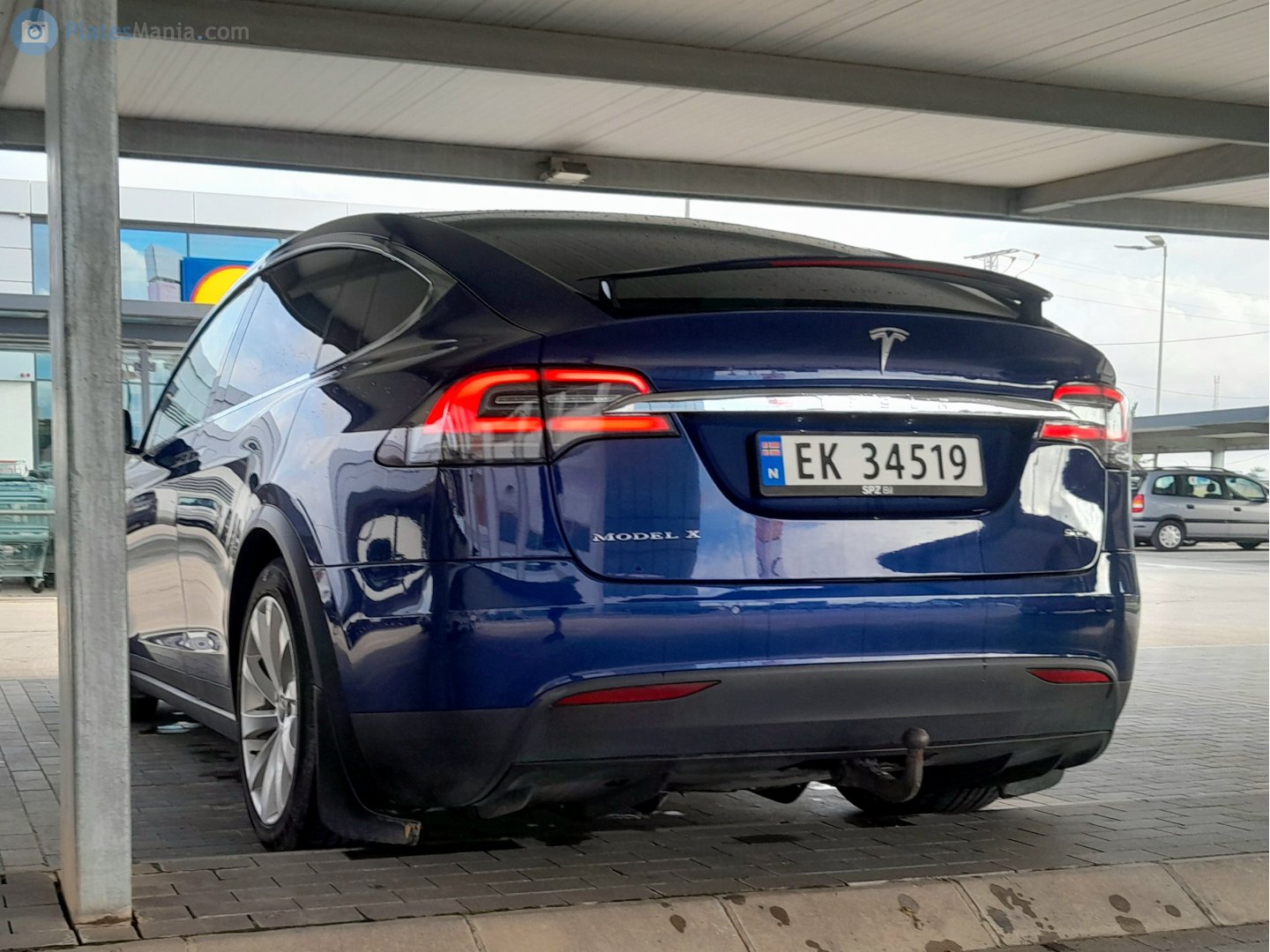 EK 34519, Tesla Model X 1st gen (5YJX), 2015–