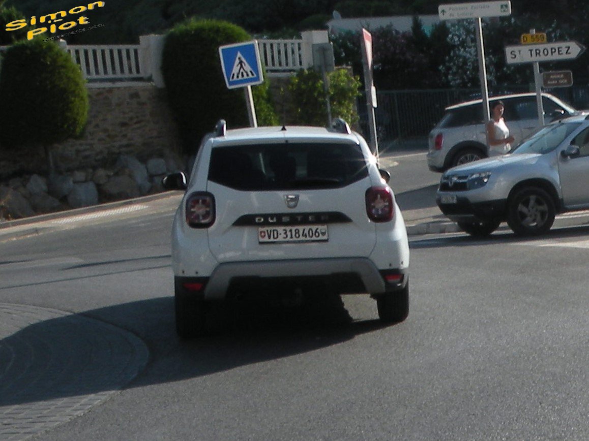 VD 318406, Dacia Duster 2nd gen SUV (HM/HJD), 2017–2021