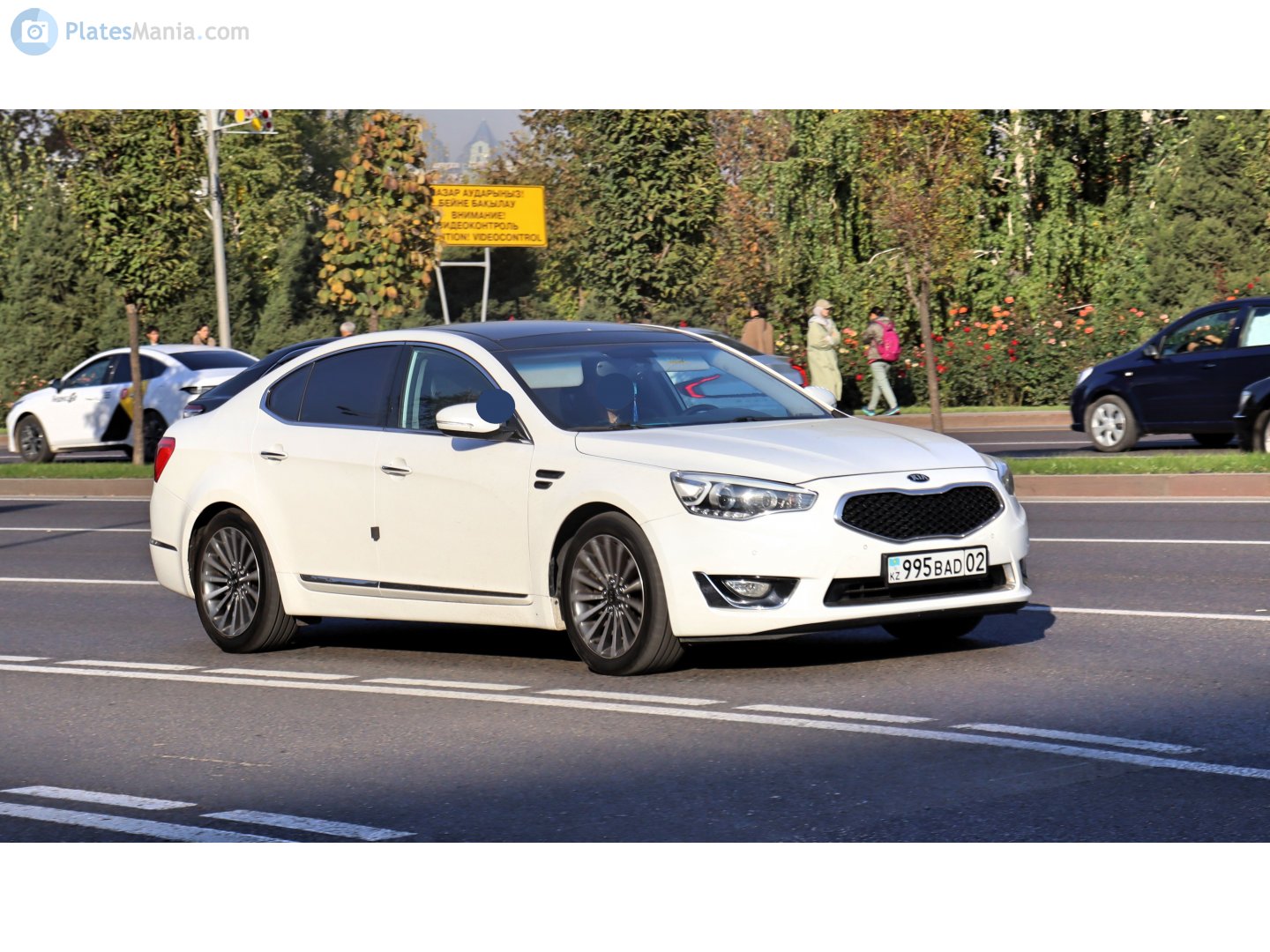 995 BAD 02, Kia Cadenza 1st gen (VG), Facelift, 2013–2016