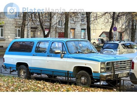 е523вр178, GMC Suburban