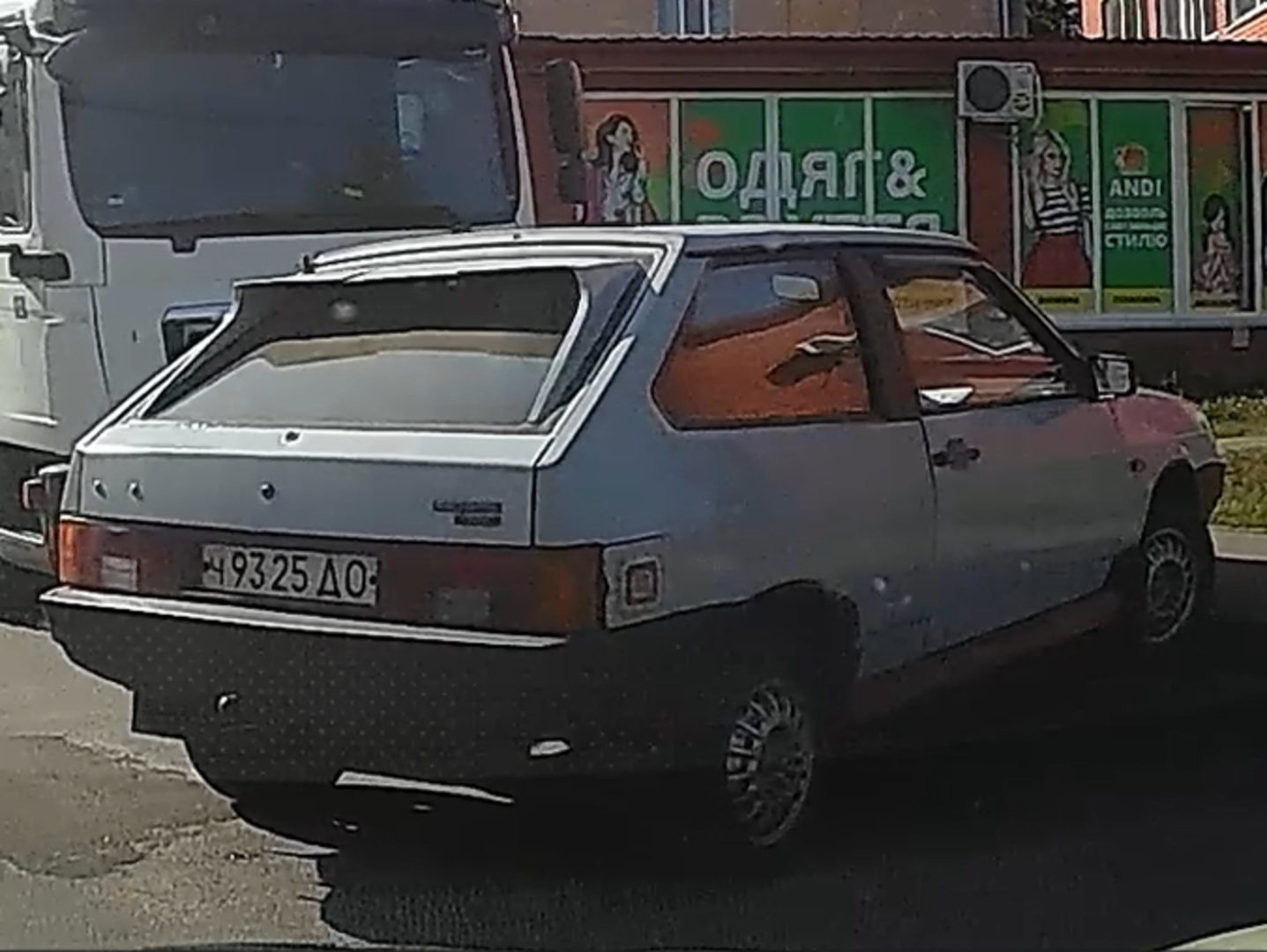 ч 9325 ДО, Lada (VAZ) 2108 Спутник (Samara/Forma/Sputnik) 3-door Hatch, 1984–2003