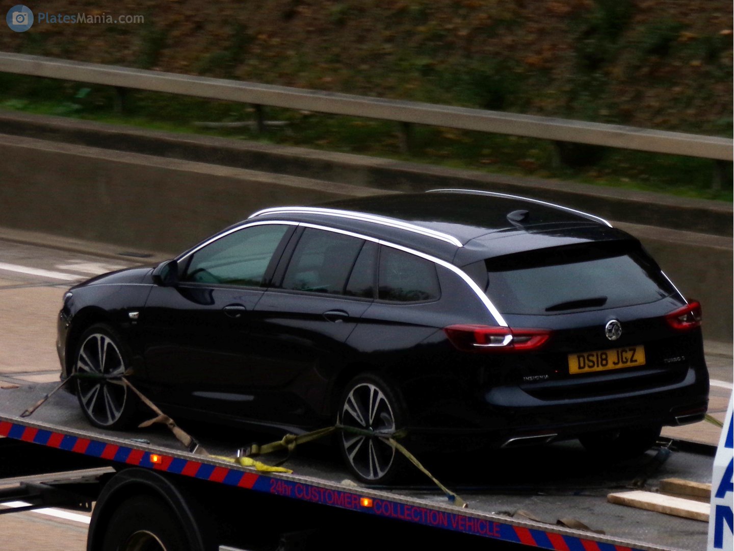 DS18JGZ, Vauxhall Insignia 2nd gen Sports Tourer (Z18), 2017–2019