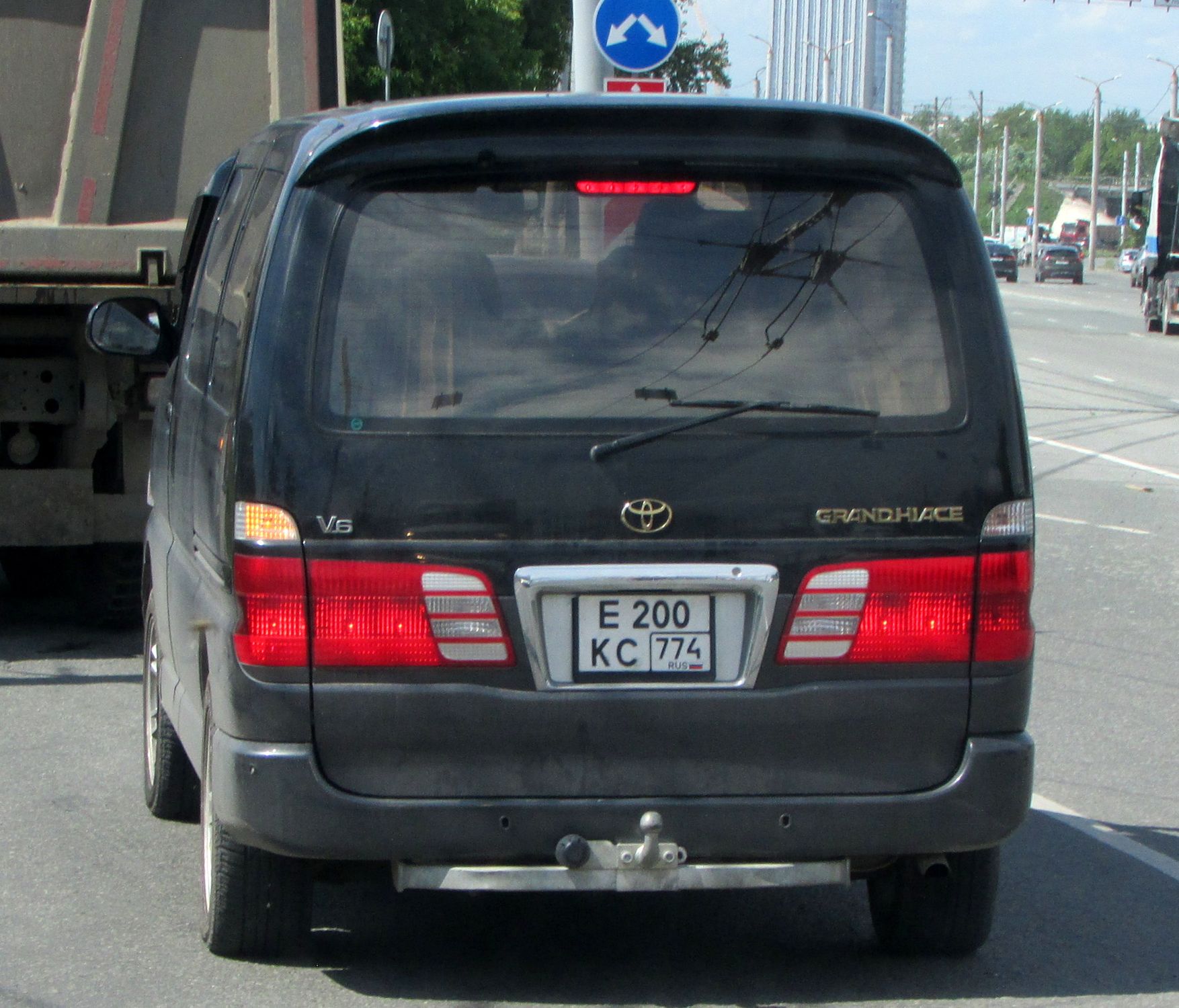 е 200 кс 774, Toyota HiAce Grand HiAce (XH10; JP-market), 1999–2002