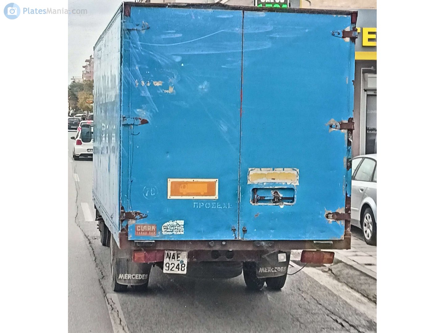 NAE-9248, Mercedes-Benz LP-Series 