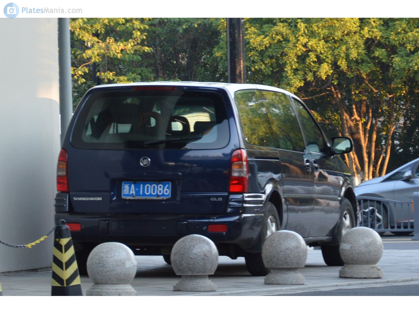 浙A·10086, Buick GL8 1st gen (GMT200), 1999–2010