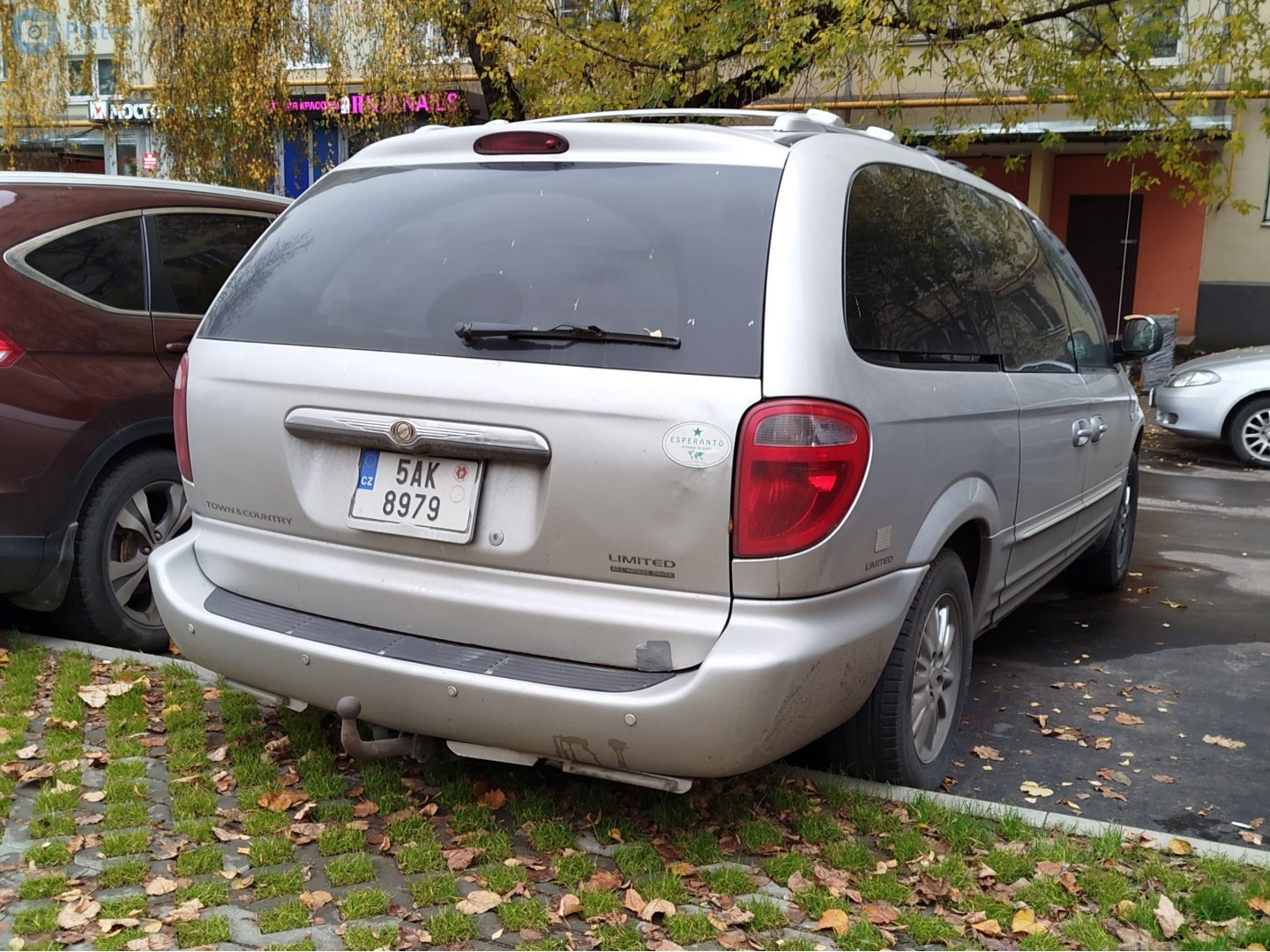 5AK 8979, Chrysler Town&Country 4th gen Minivan (RS), 2000–2007