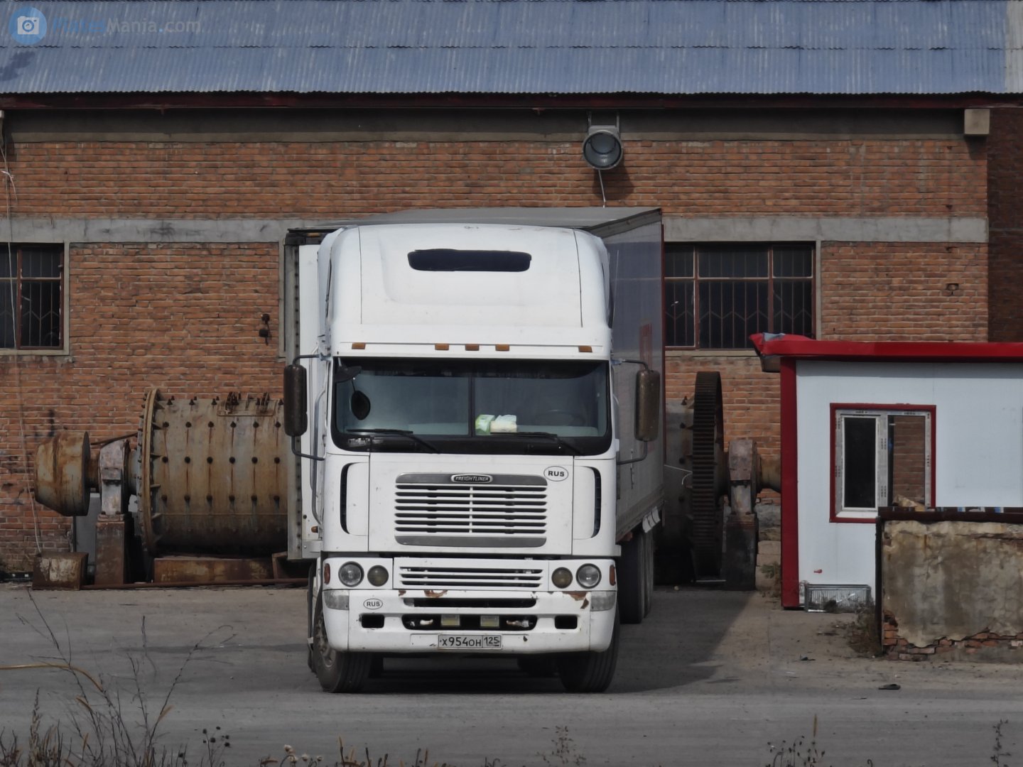 х 954 он 125, Freightliner Argosy 1st gen, 1999–2011