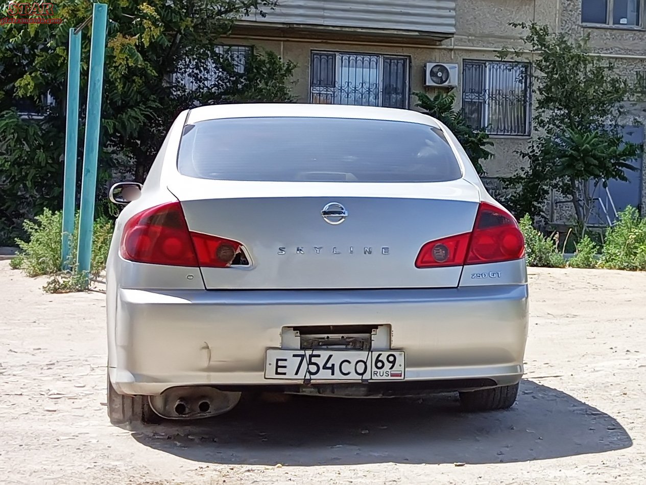 е 754 со 69, Nissan Skyline 11th gen Sedan (V35), 2001–2006