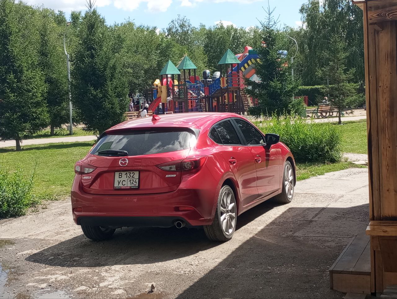 в 132 ус 124, Mazda Axela 3rd gen Hatch (BN), 2013–2018