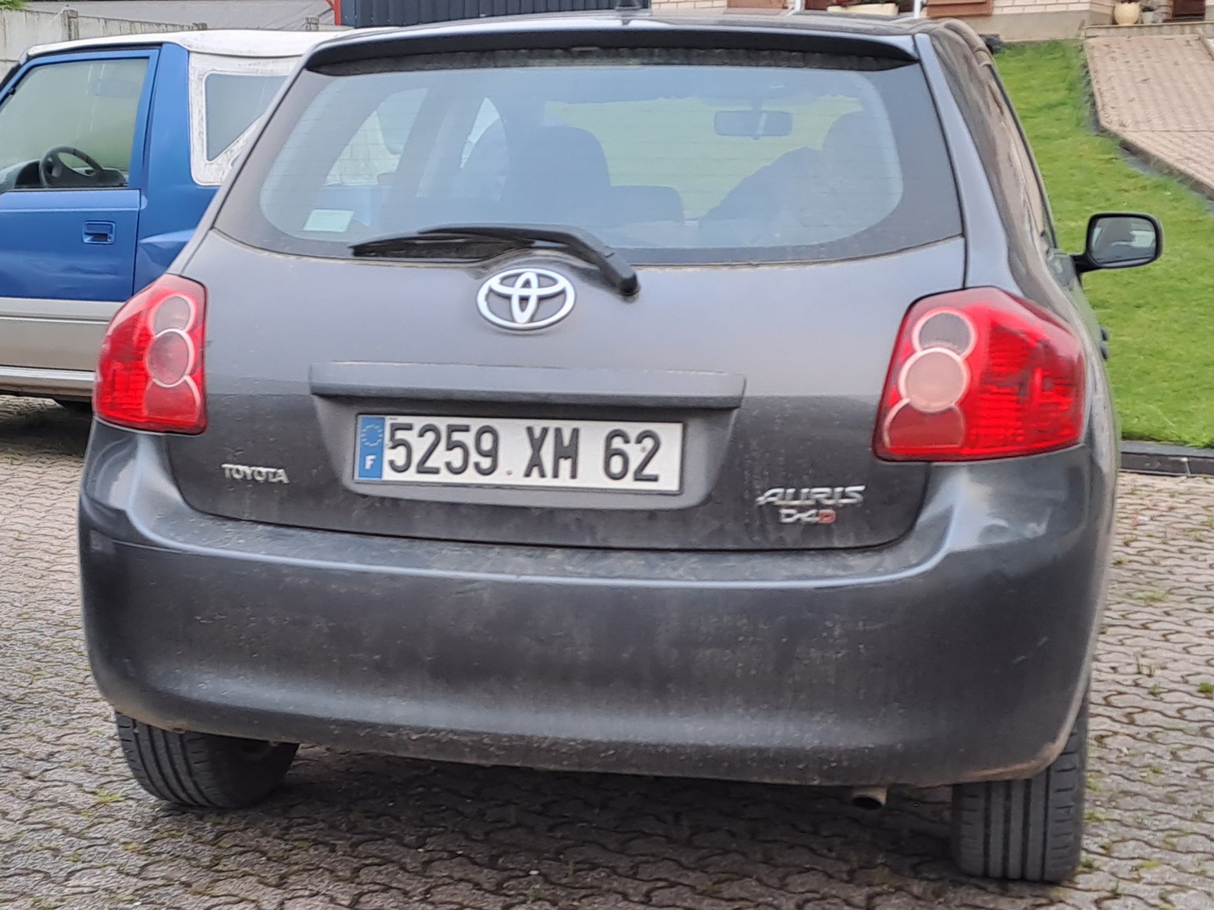 5952 XM 62, Toyota Auris 1st gen 3-door Hatch (E150), 2006–2010