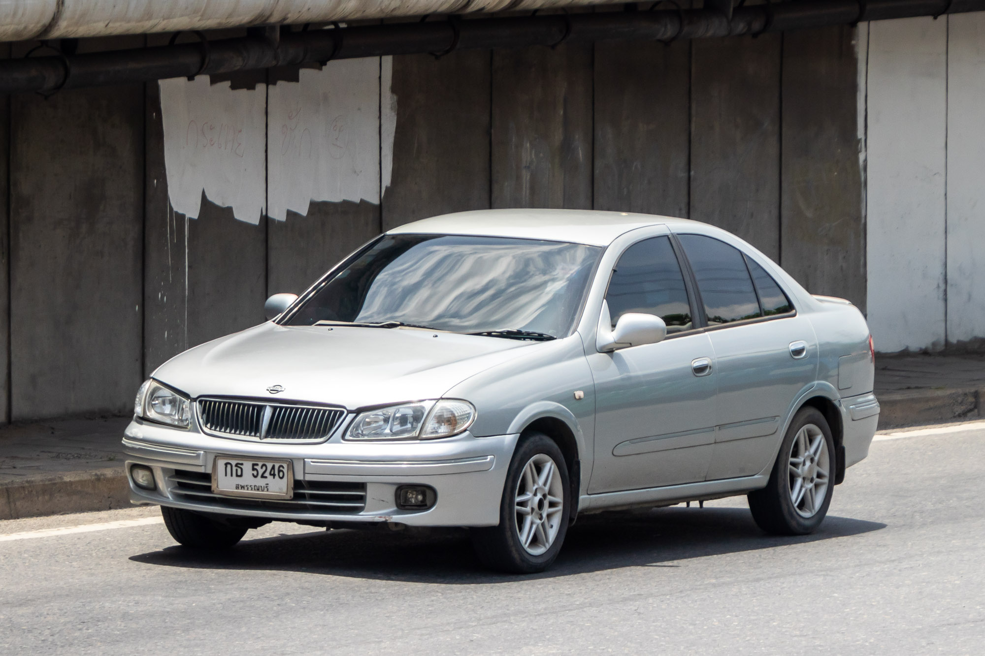 กธ 5246, Nissan Sunny 9th gen (N16; Asia- and Middle East-market), 2000–2005