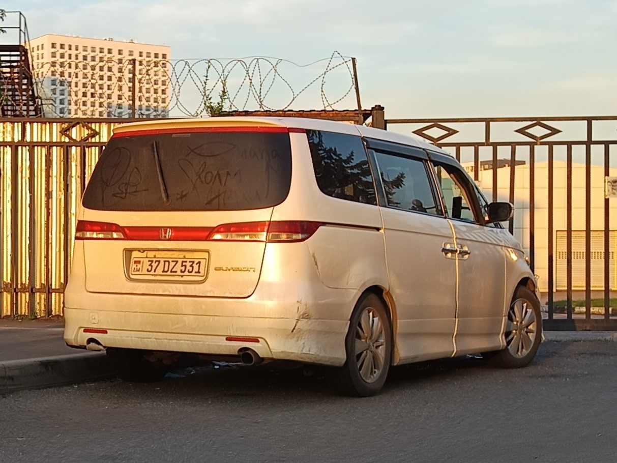 37 DZ 531, Honda Elysion 