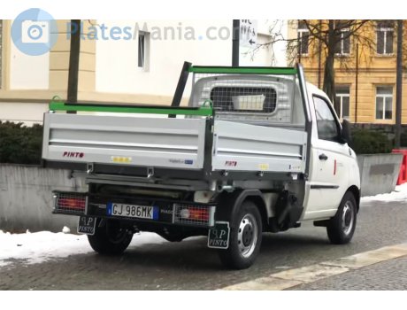 GJ 986 MK, Piaggio Porter