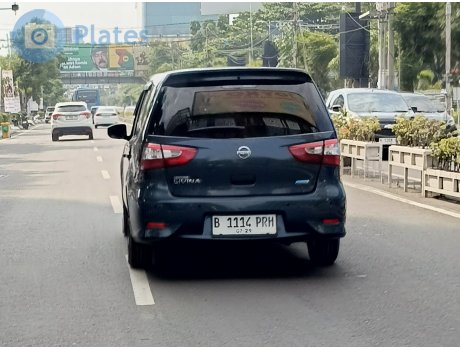 B 1114 PRH, Nissan Livina