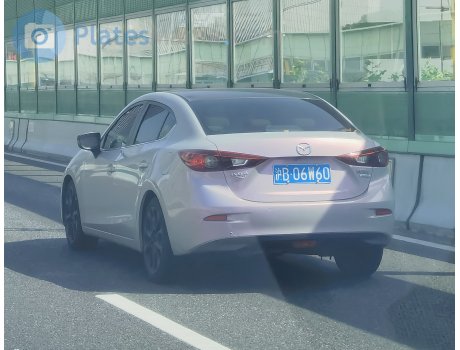 沪B·06W60, Mazda Axela