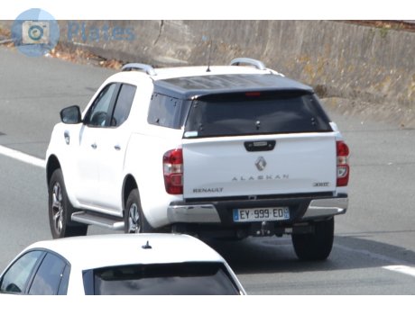 EY-999-ED, Renault Alaskan