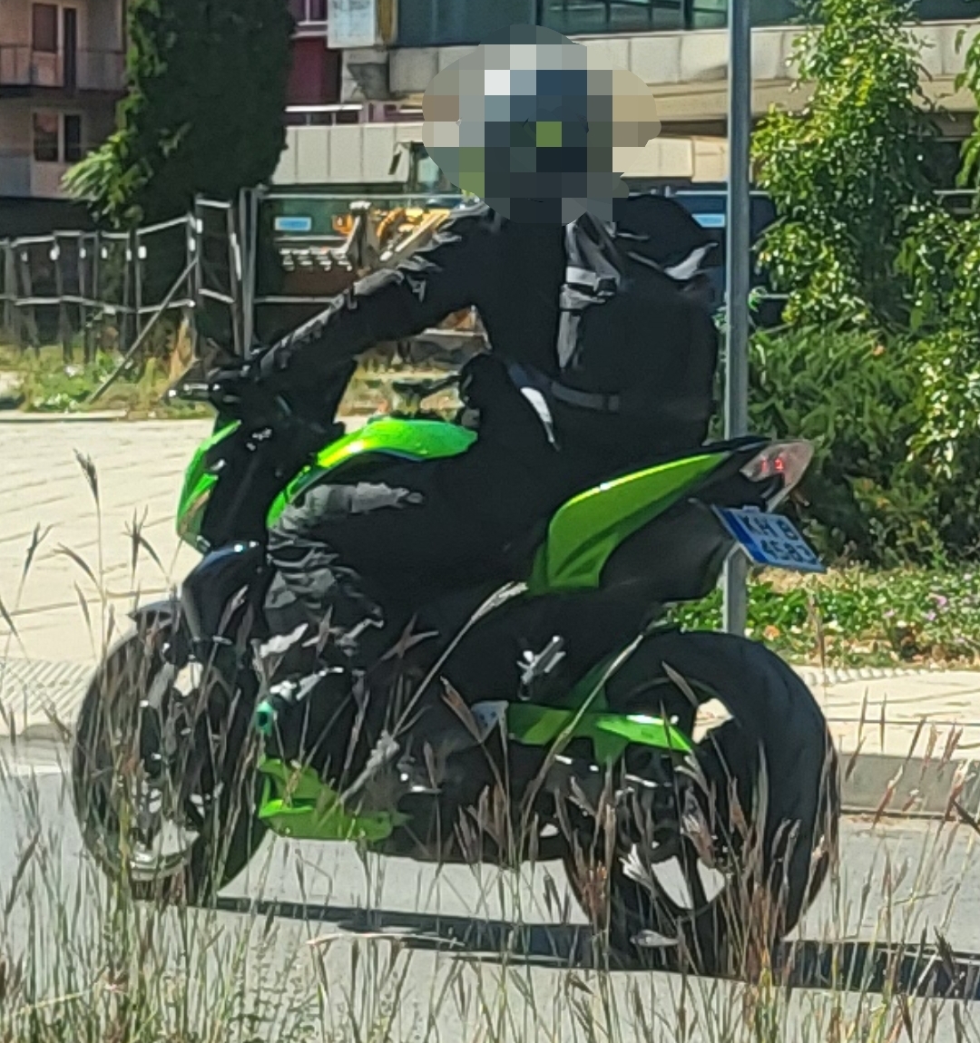 KH 4583 B, Kawasaki Z750 2nd gen ZR750L/M, 2007–2012