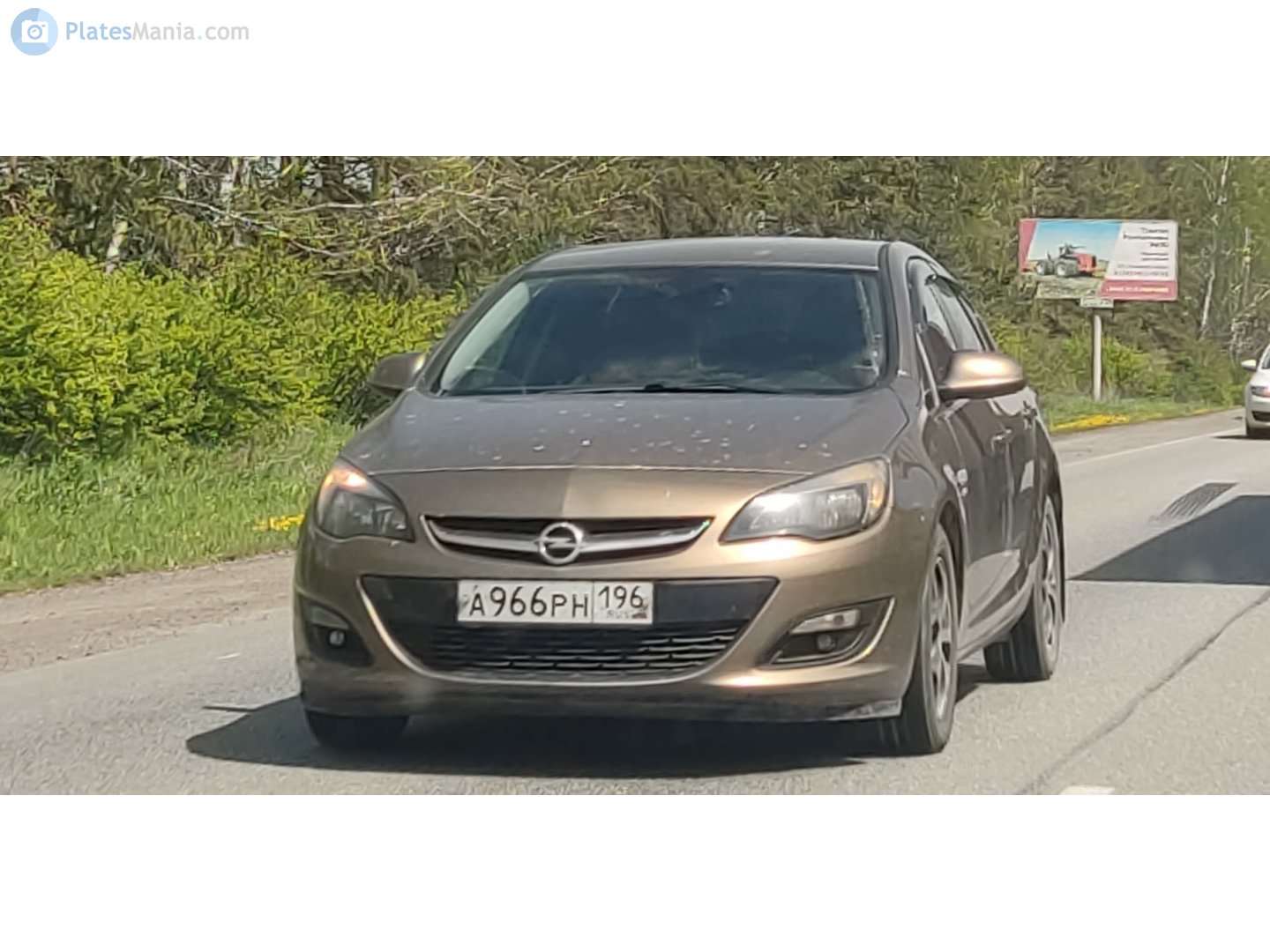 а 966 рн 196, Opel Astra 