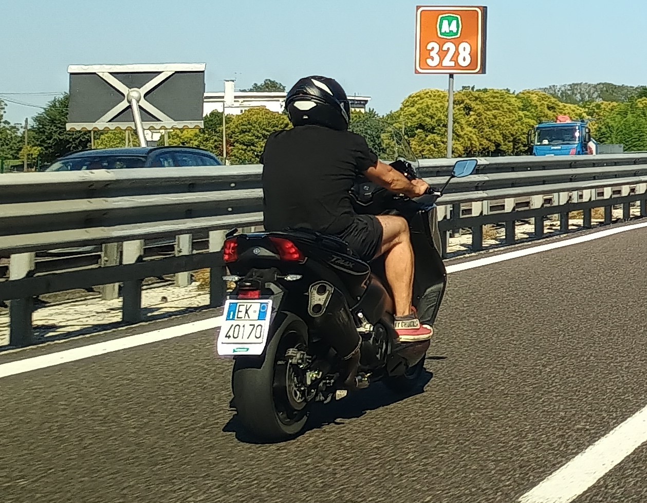 EK 40170, Yamaha TMAX 5th gen XP530, 2018–2021