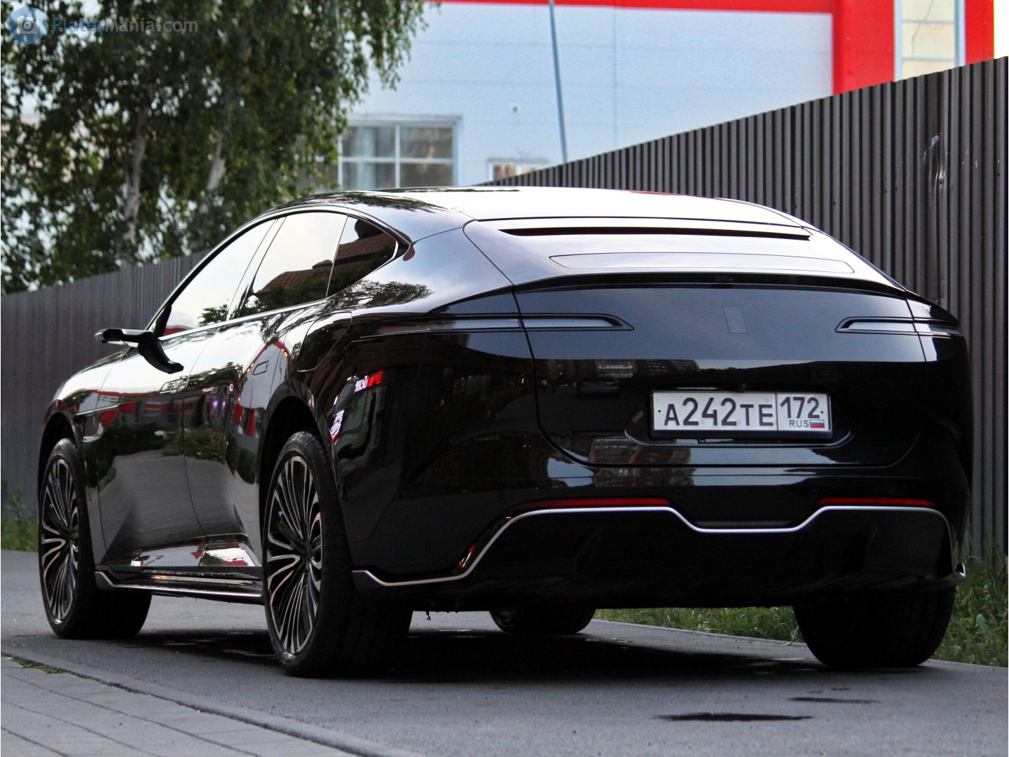 а 242 те 172, Avatr 12 