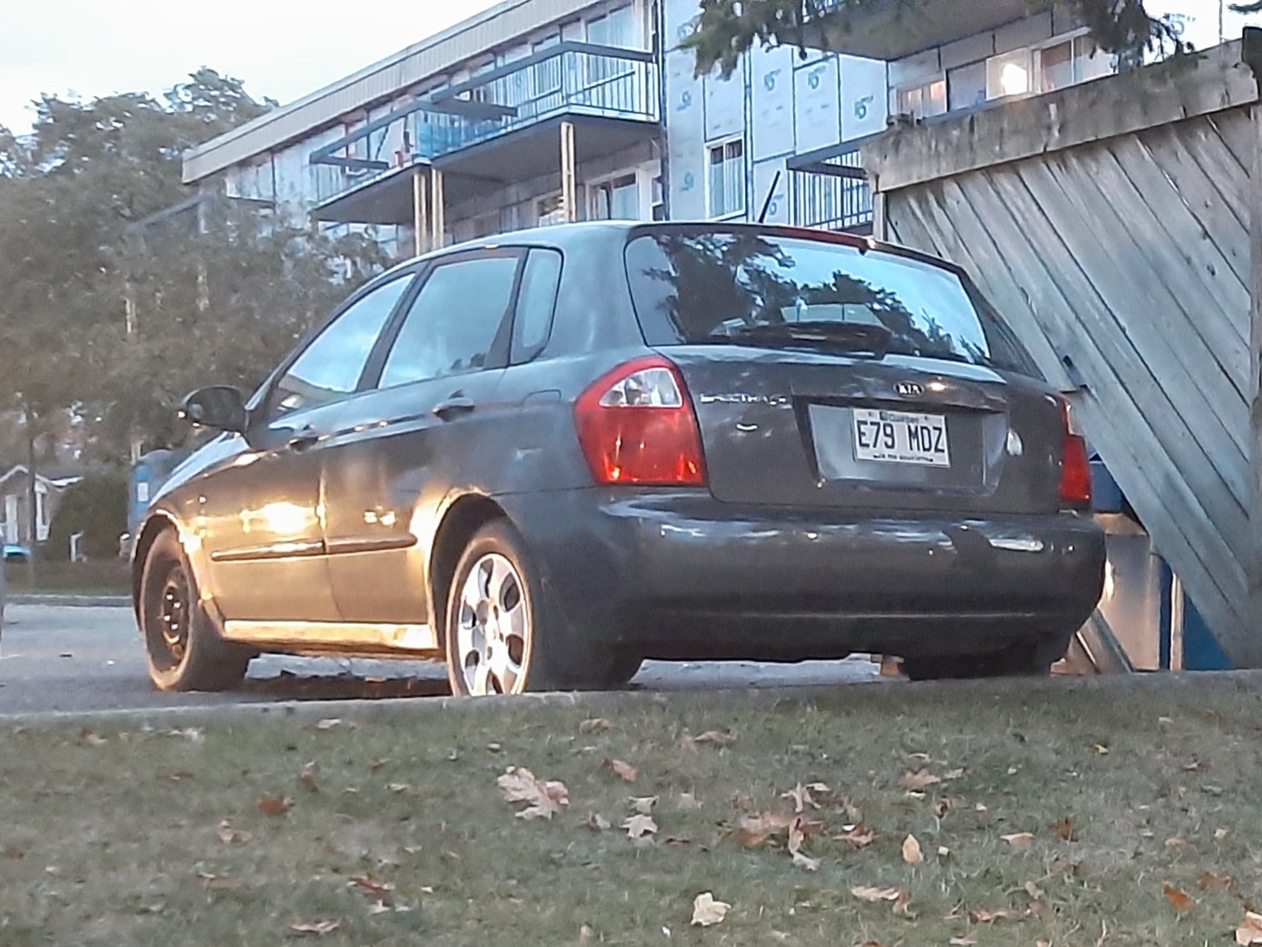 E79 MDZ, Kia Spectra 2nd gen 5 Hatch (LD; American-market), 2004–2006