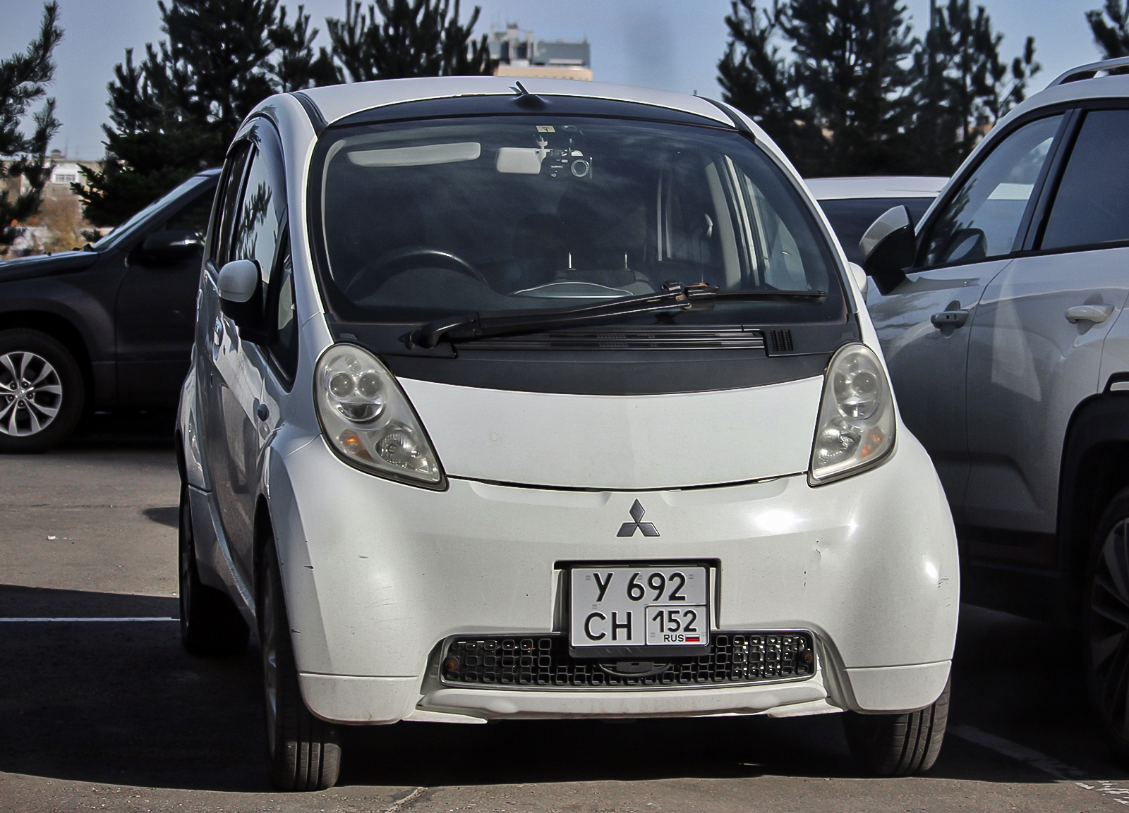 у 692 сн 152, Mitsubishi i 1st gen i-MiEV (HA/HD), 2009–2021