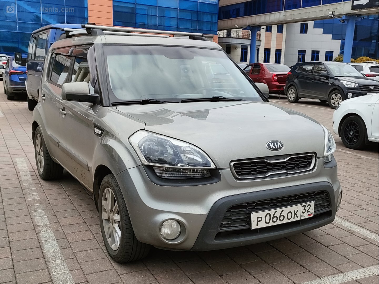 р 066 ок 32, Kia Soul 1st gen (AM), 2008–2013