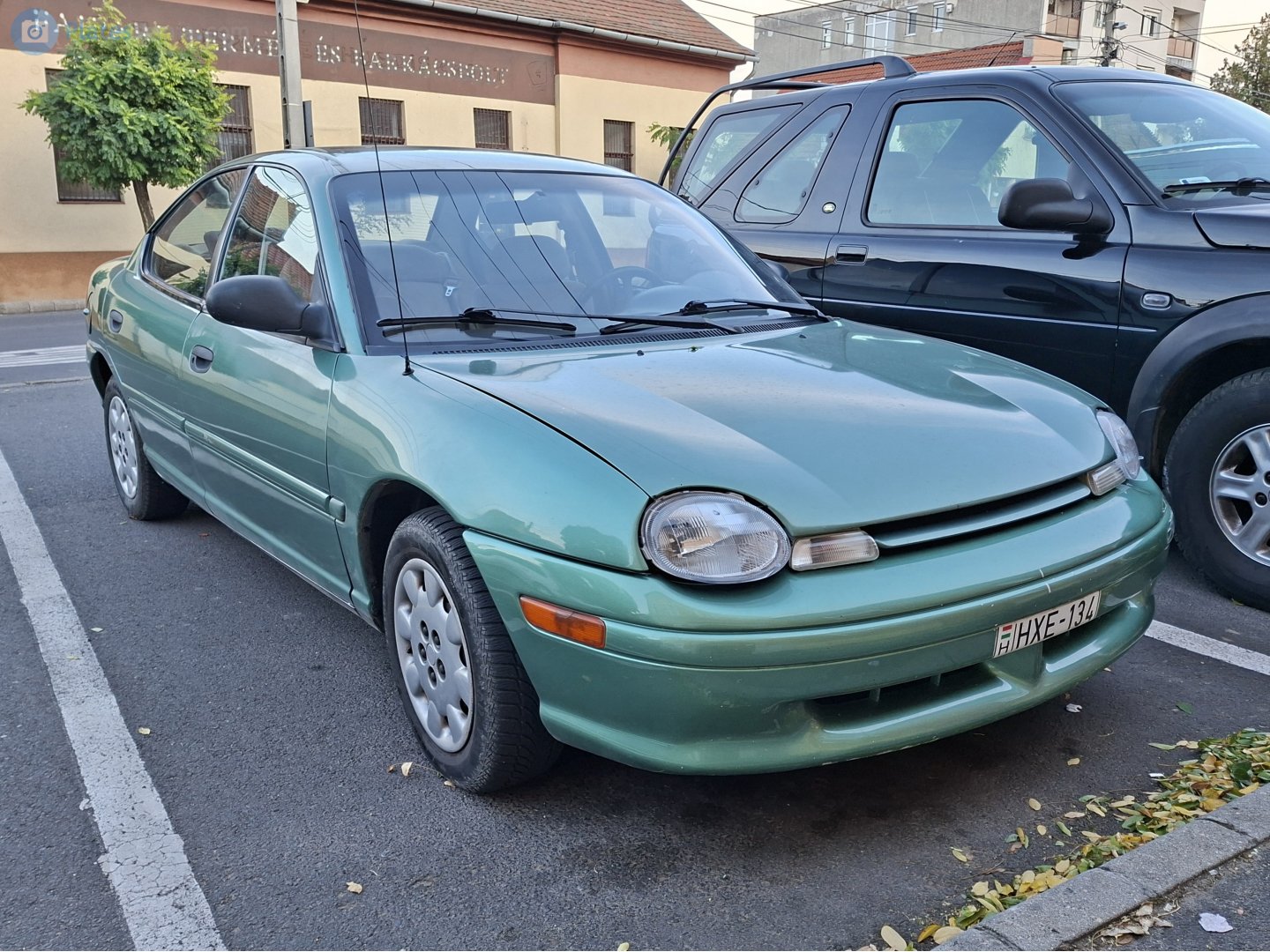 HXE-134, Plymouth Neon 1st gen Sedan (PL), 1993–1999